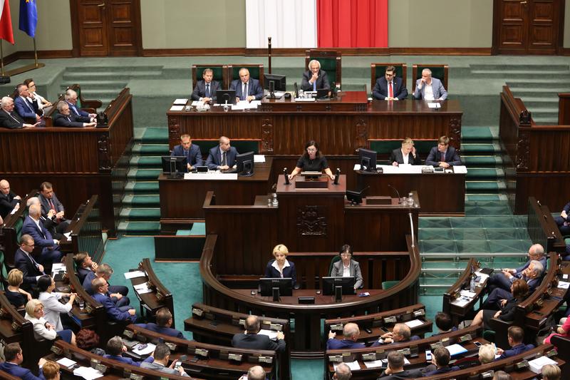 Під польським Сеймом розгорнули наметове містечко, у країні може статись «майдан» через реформи - 2