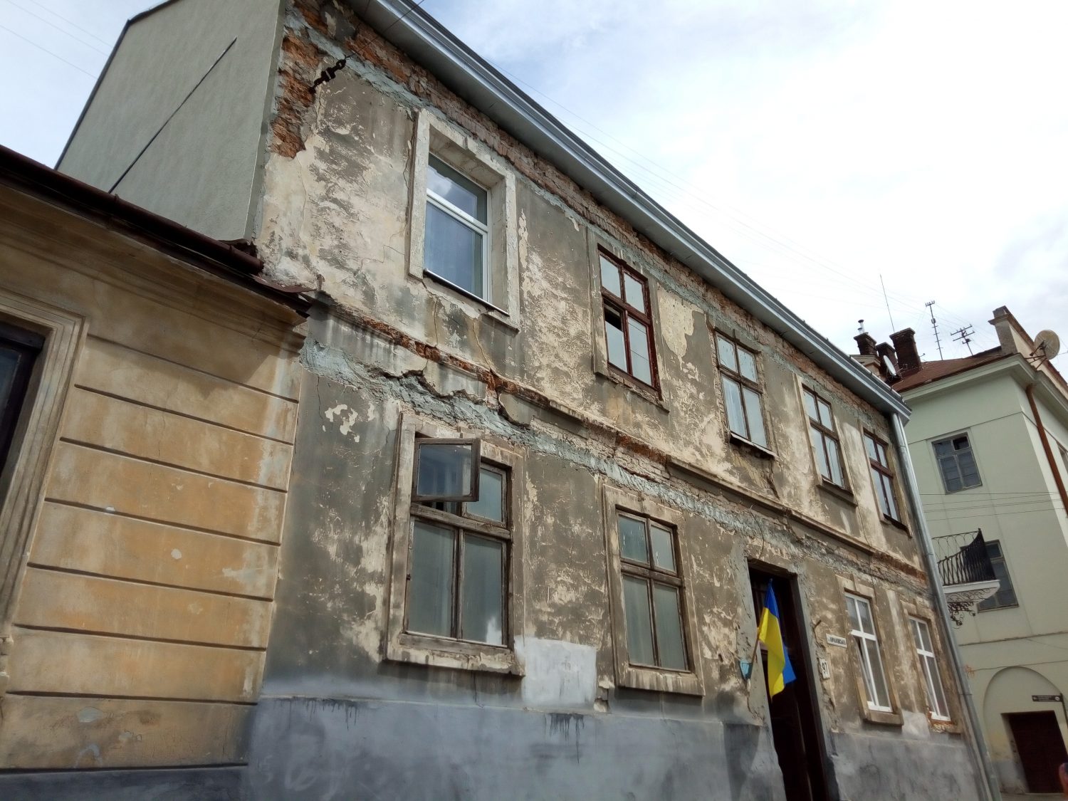 У Львові є 22 аварійних будинки, з яких лише чотири ремонтують цьогоріч