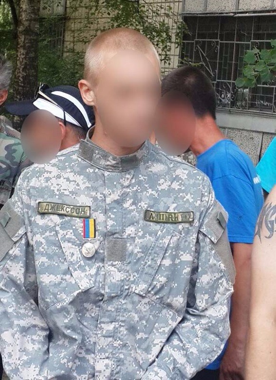У Києві під ГПУ затримали молодиків, переодягнених у бійців АТО - 2