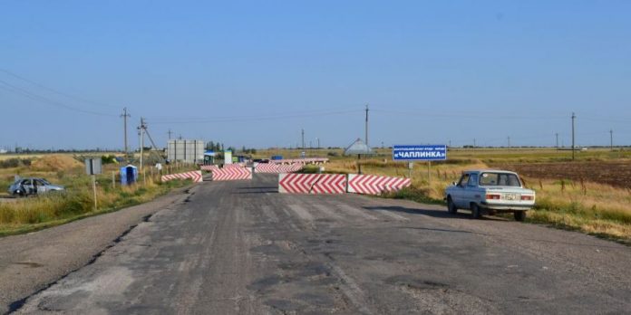 На другому році блокади. Що відбувається на адмінкордоні з Кримом поруч із заводом «Кримський Титан» На другому році блокади. Що відбувається на адмінкордоні з Кримом поруч із заводом «Кримський Титан»