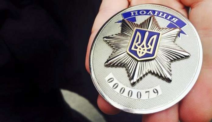 Чоловіка, якого підозрюють в знущанні з немовляти й погрозах вбивством дружині, затримали Чоловіка, якого підозрюють в знущанні з немовляти й погрозах вбивством дружині, затримали