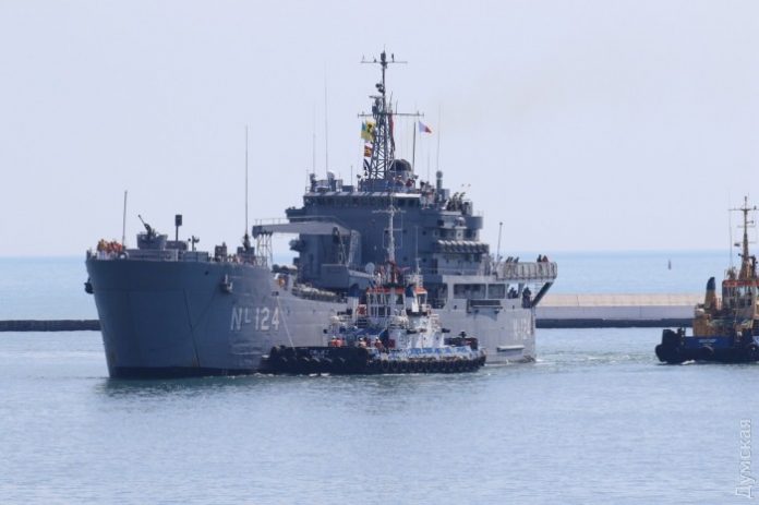 В Одеський порт зайшли кораблі НАТО В Одеський порт зайшли кораблі НАТО