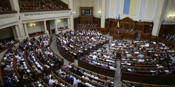 Нульовий результат: 66 нардепів не мають на своєму рахунку жодного ухваленого закону Нульовий результат: 66 нардепів не мають на своєму рахунку жодного ухваленого закону
