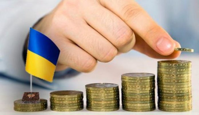 В Україні 4 мільйони людей не сплачують страхові внески В Україні 4 мільйони людей не сплачують страхові внески
