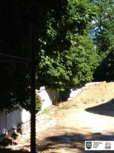 Забудовник незаконно заволодів землею у парку культури - 3