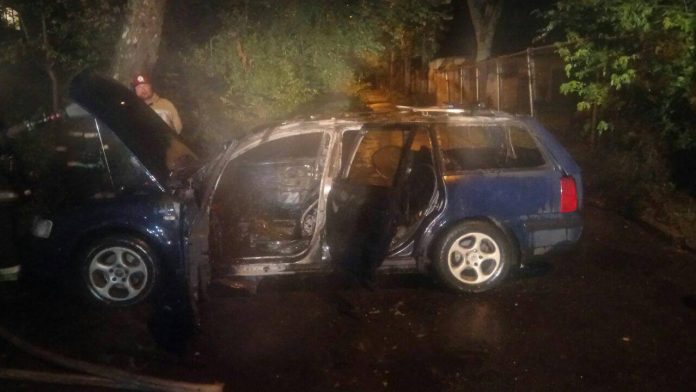 На вулиці Рубчака у Львові горіла іномарка На вулиці Рубчака у Львові горіла іномарка
