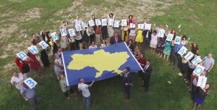 Посольство США яскраво привітало Україну з Днем Незалежності (відео) Посольство США яскраво привітало Україну з Днем Незалежності (відео)