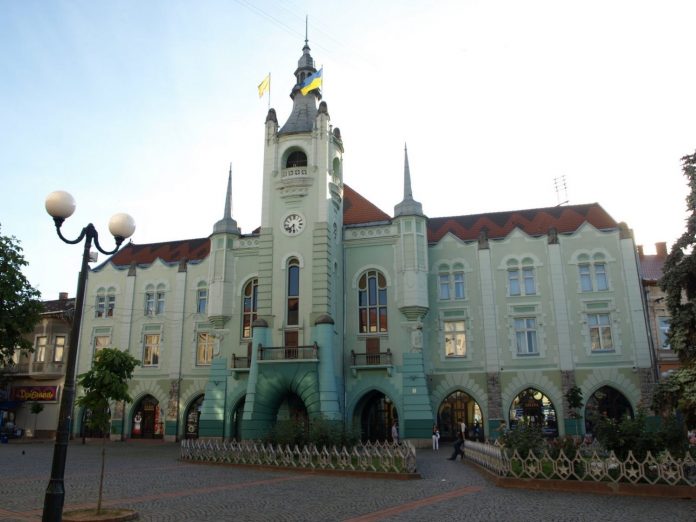 У Мукачеві посадовці привласнили майже 4,7 мільйона гривень У Мукачеві посадовці привласнили майже 4,7 мільйона гривень