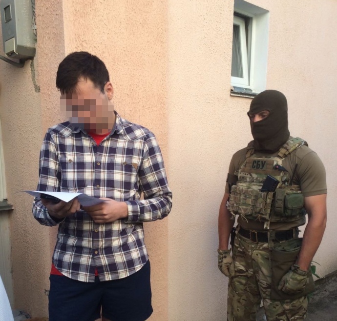 СБУ оголосила про підозру в державній зраді прокремлівському блогеру - 2