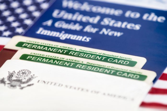 Трамп має намір скасувати лотерею із видачі Green Card Трамп має намір скасувати лотерею із видачі Green Card