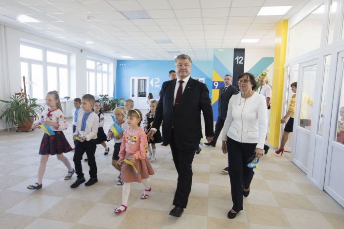 Президент України назвав освіту головним пріоритетом держави Президент України назвав освіту головним пріоритетом держави