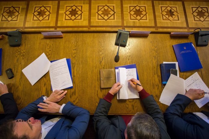 Львів продовжує залазити у борги Львів продовжує залазити у борги