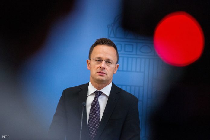 Угорщина поскаржилася на Україну в ООН, ЄС та ОБСЄ через закон про освіту Угорщина поскаржилася на Україну в ООН, ЄС та ОБСЄ через закон про освіту