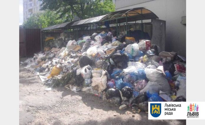 Станом на сьогодні переповненими є 3 сміттєвих майданчики у Франківському районі Станом на сьогодні переповненими є 3 сміттєвих майданчики у Франківському районі