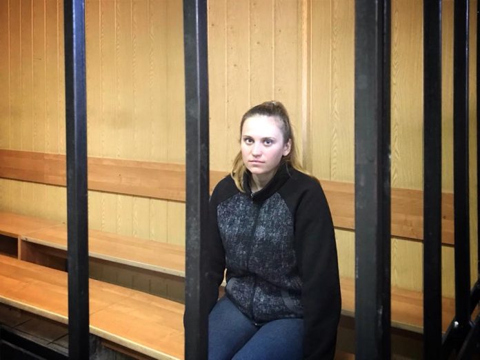 Суд в Одесі звільнив з-під варти виховательку дитячого табору «Вікторія», де сталася пожежа Суд в Одесі звільнив з-під варти виховательку дитячого табору «Вікторія», де сталася пожежа