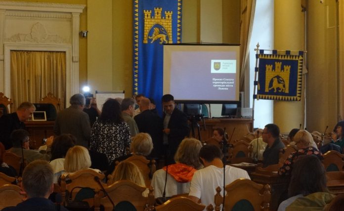 «Конституційні» війни у Львові: як активісти пересварилися через проект Статуту територіальної громади «Конституційні» війни у Львові: як активісти пересварилися через проект Статуту територіальної громади