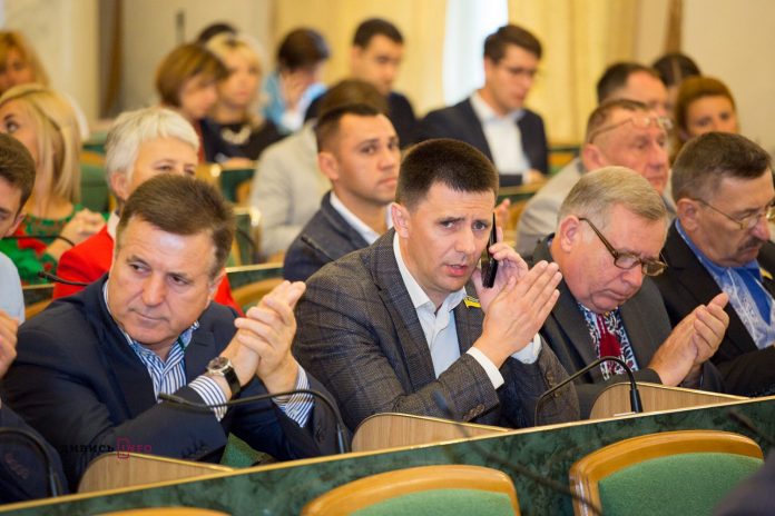 Обласні депутати вдруге просять у Садового докинути грошей на перинатальний центр Обласні депутати вдруге просять у Садового докинути грошей на перинатальний центр