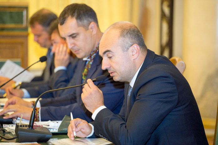 Львівські депутати виступили проти приватизації державних шахт Львівські депутати виступили проти приватизації державних шахт