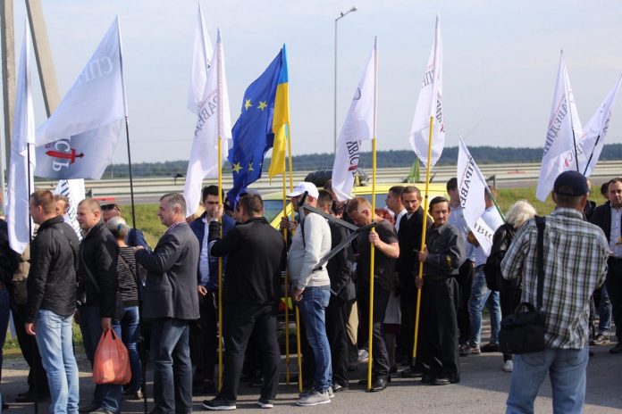 Саакашвілі знову їде на «Краківець» Саакашвілі знову їде на «Краківець»