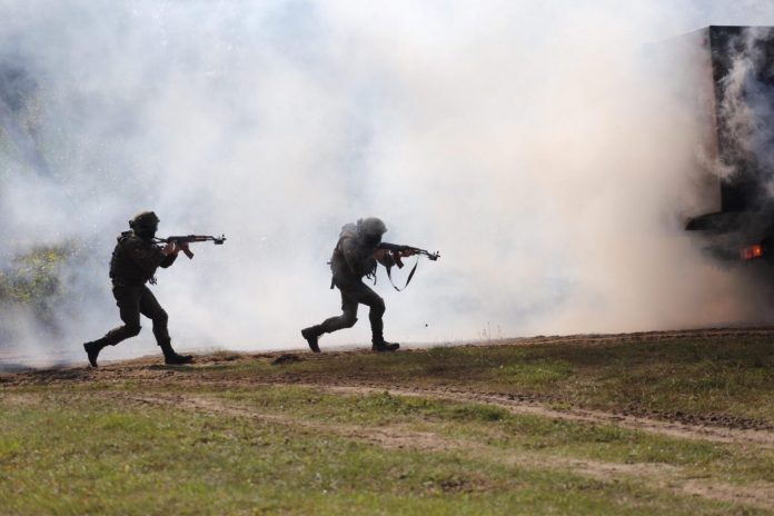 Доба в АТО: 18 обстрілів, загинув один український захисник Доба в АТО: 18 обстрілів, загинув один український захисник