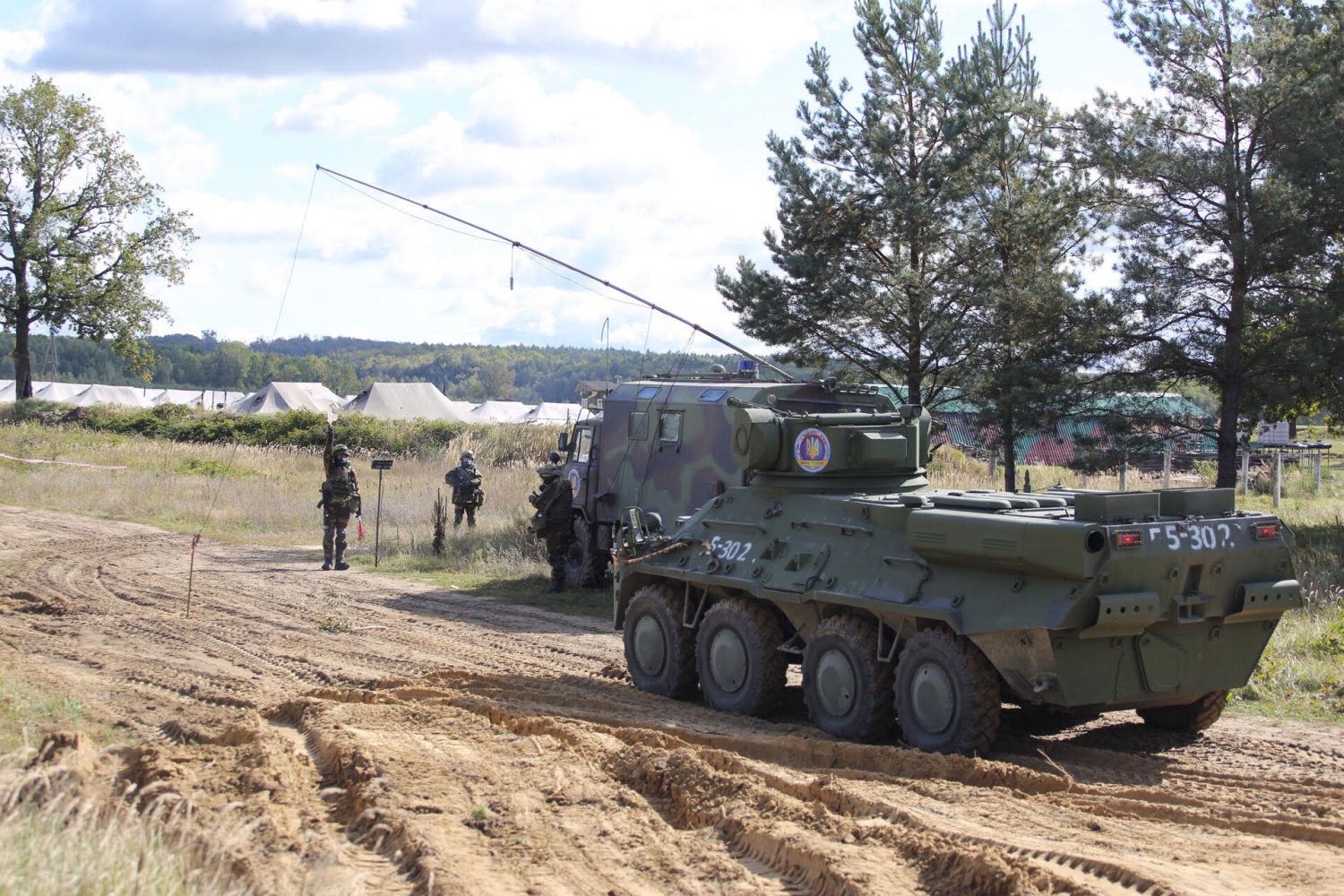 Бойовики укріплюють позиції біля Луганська