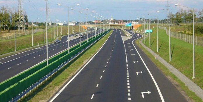В Україні збудують міжнародну автомагістраль Via Carpatia В Україні збудують міжнародну автомагістраль Via Carpatia