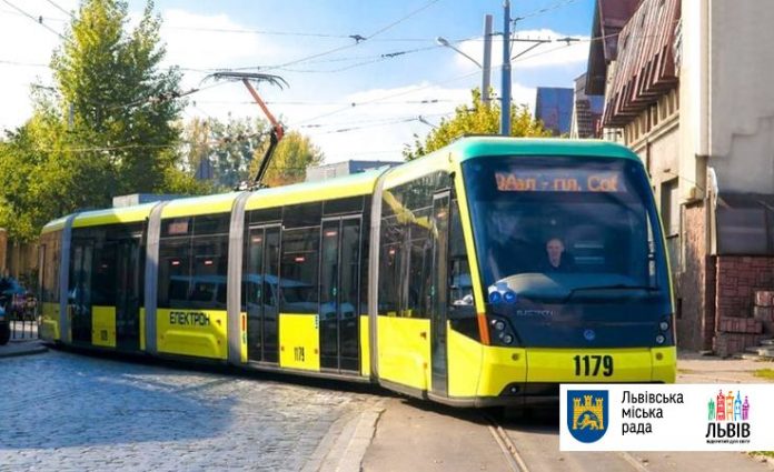 Через аварію на Сихів курсує тільки 10 вагонів за маршрутом трамваю №8 Через аварію на Сихів курсує тільки 10 вагонів за маршрутом трамваю №8