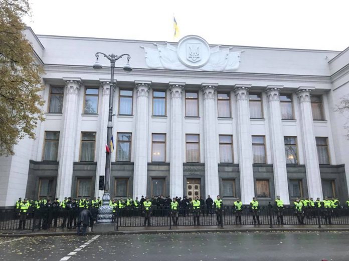 Що відбувається в урядовому кварталі (фото) Що відбувається в урядовому кварталі (фото)