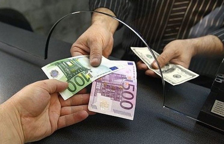 У Львові чоловік намагався обміняти фальшиві євро