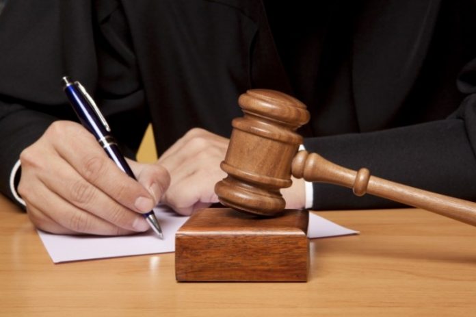 У Львові оштрафували і звільнили працівницю Держпродспоживслужби У Львові оштрафували і звільнили працівницю Держпродспоживслужби