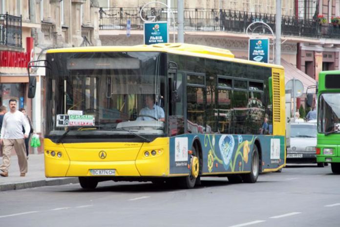 Садовий заборонив підписувати меморандум щодо боргів за автобуси ЛАЗ Садовий заборонив підписувати меморандум щодо боргів за автобуси ЛАЗ
