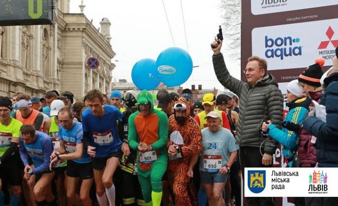 У Львові відбувається масштабний міжнародний півмарафон У Львові відбувається масштабний міжнародний півмарафон