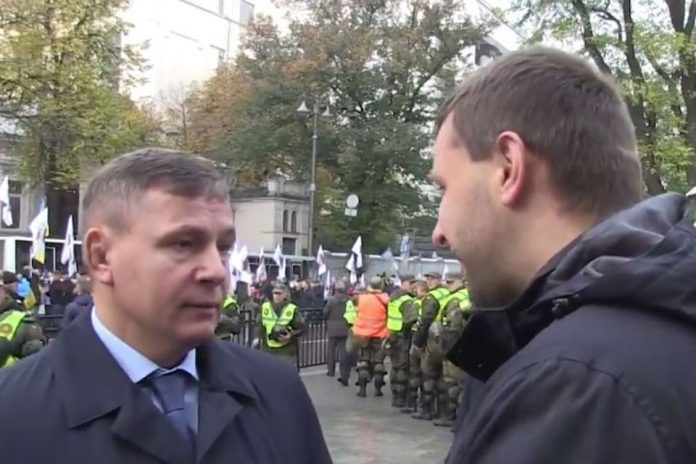 «А що там розслідувати?» – головний поліцейський про бійку Парасюка і Гелетея «А що там розслідувати?» – головний поліцейський про бійку Парасюка і Гелетея