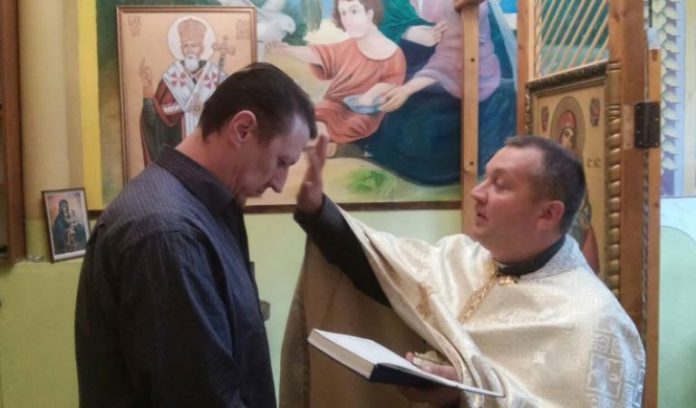 У Львівському СІЗО охрестили в’язня У Львівському СІЗО охрестили в’язня