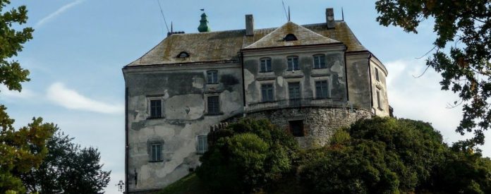 У Раді хочуть створити слідчу комісію щодо зникнення експонатів із фондів Львівської галереї мистецтв У Раді хочуть створити слідчу комісію щодо зникнення експонатів із фондів Львівської галереї мистецтв