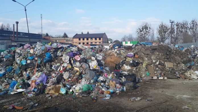 Міська рада і досі не визначилася з ділянкою для сміттєвого полігону