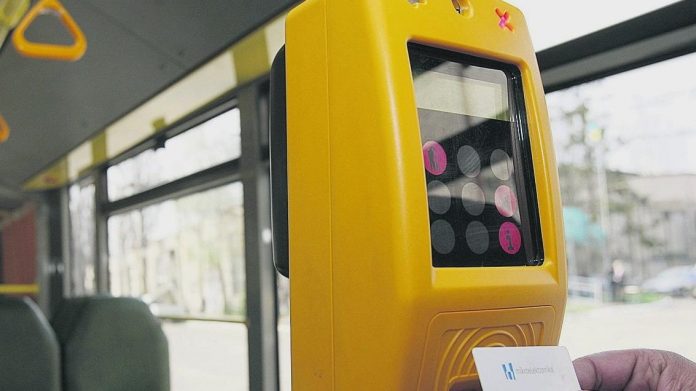 Е-квиток у громадському транспорті Києва запрацюють у квітні 2018 року Е-квиток у громадському транспорті Києва запрацюють у квітні 2018 року