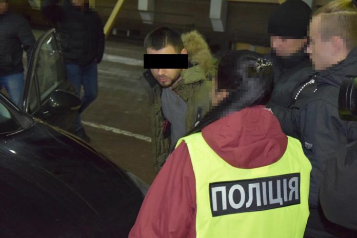 На кордоні із Польщею затримали чоловіка, який віз 23-річну українку в сексуальне рабство На кордоні із Польщею затримали чоловіка, який віз 23-річну українку в сексуальне рабство