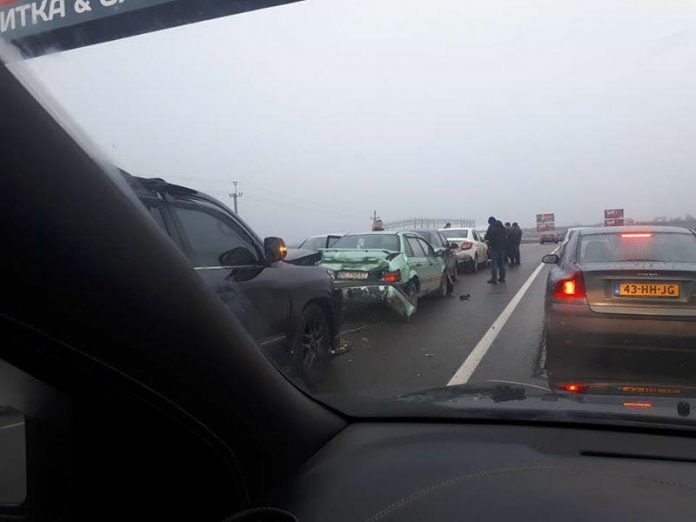 У Львові трапилася ДТП за участі 5 машин (фото) У Львові трапилася ДТП за участі 5 машин (фото)