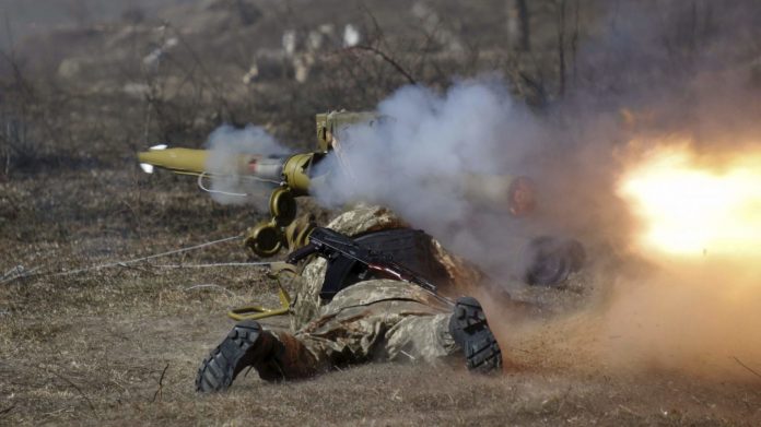 Зона АТО: від початку доби бойовики 13 разів порушили режим тиші Зона АТО: від початку доби бойовики 13 разів порушили режим тиші