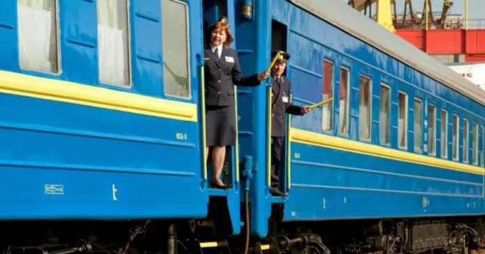 Укрзалізниця призначила 2 додаткові рейси на новорічні свята Укрзалізниця призначила 2 додаткові рейси на новорічні свята
