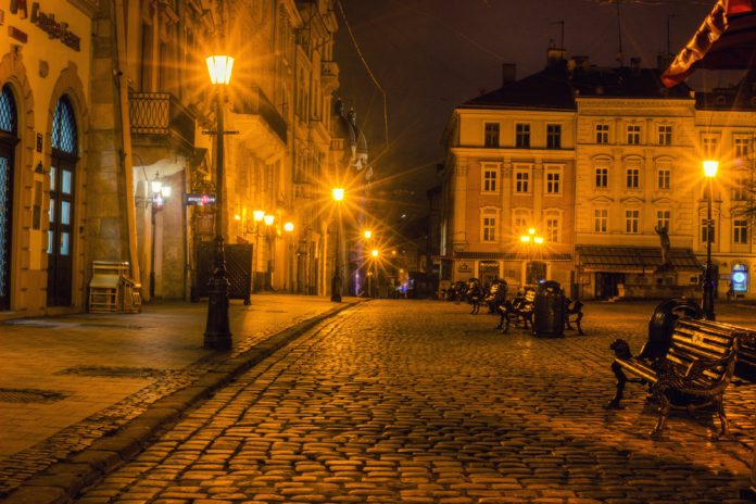У Львові площа Ринок недостатньо добре освітлена, – Онищенко У Львові площа Ринок недостатньо добре освітлена, – Онищенко