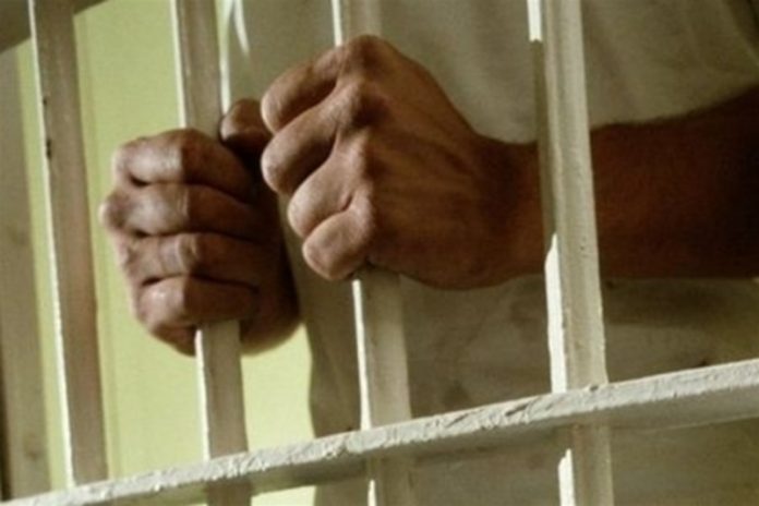 У Новому Роздолі чоловік сокирою важко поранив знайомого У Новому Роздолі чоловік сокирою важко поранив знайомого