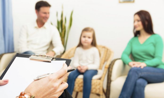 Чому лікарі виступають «за» участь родини у лікуванні дитини Чому лікарі виступають «за» участь родини у лікуванні дитини