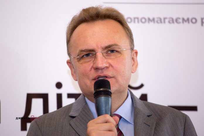 Садовий перерахував на банківський рахунок ще 40 мільйонів гривень – сума перевищила мільярд Садовий перерахував на банківський рахунок ще 40 мільйонів гривень – сума перевищила мільярд
