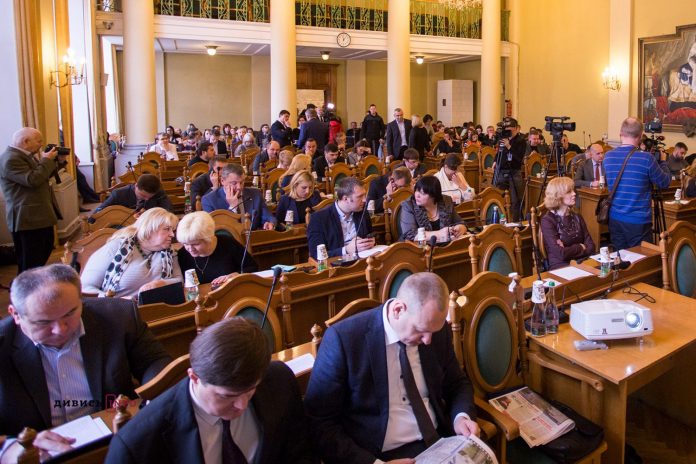 Львівські депутати погодили кредит на закупівлю громадського транспорту Львівські депутати погодили кредит на закупівлю громадського транспорту