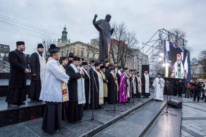 Як Львів вшановував пам’ять Героїв Небесної Сотні (відео) Як Львів вшановував пам’ять Героїв Небесної Сотні (відео)