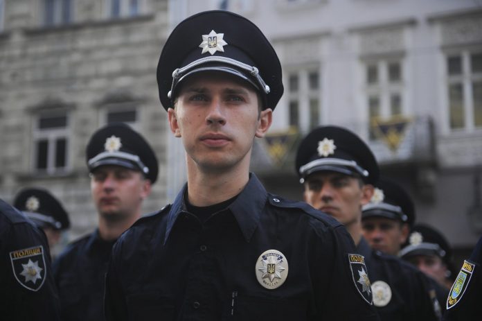Понад 60% опитаних львів’ян позитивно оцінюють співпрацю з поліцією Понад 60% опитаних львів’ян позитивно оцінюють співпрацю з поліцією