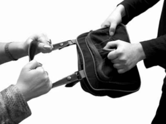 У Львові затримали чоловіка, який пограбував солдата-контрактника У Львові затримали чоловіка, який пограбував солдата-контрактника