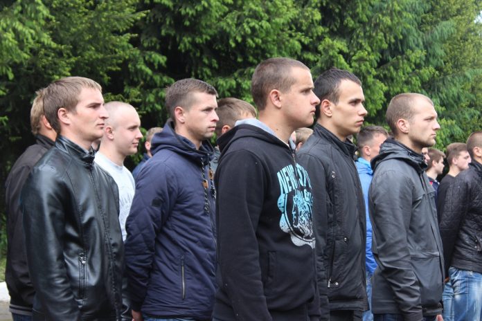 Стало відомо, скільки призовників на Львівщині ухиляються від строкової служби Стало відомо, скільки призовників на Львівщині ухиляються від строкової служби